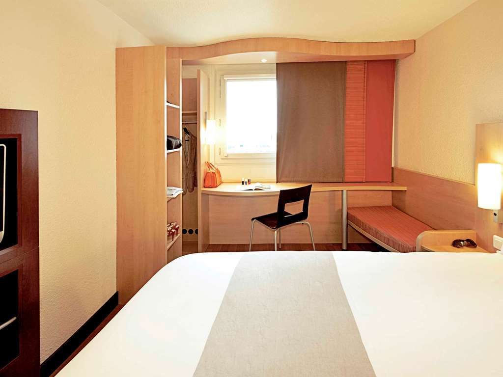 Hotel Ibis Auxerre Centre Habitación foto